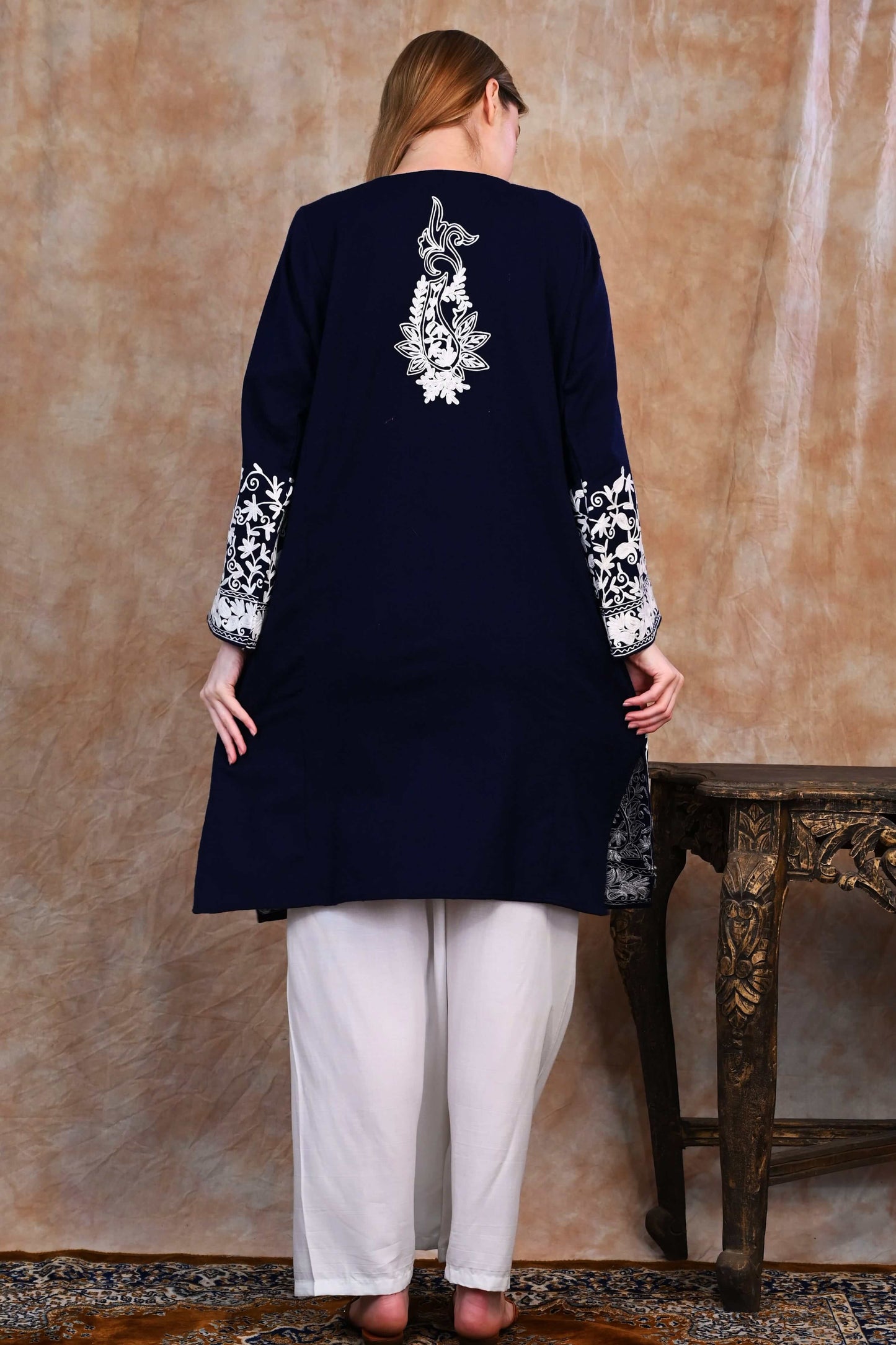 Kashmiri Woolen Phiran – Midnight Blue with Ivory Tilla Embroidery