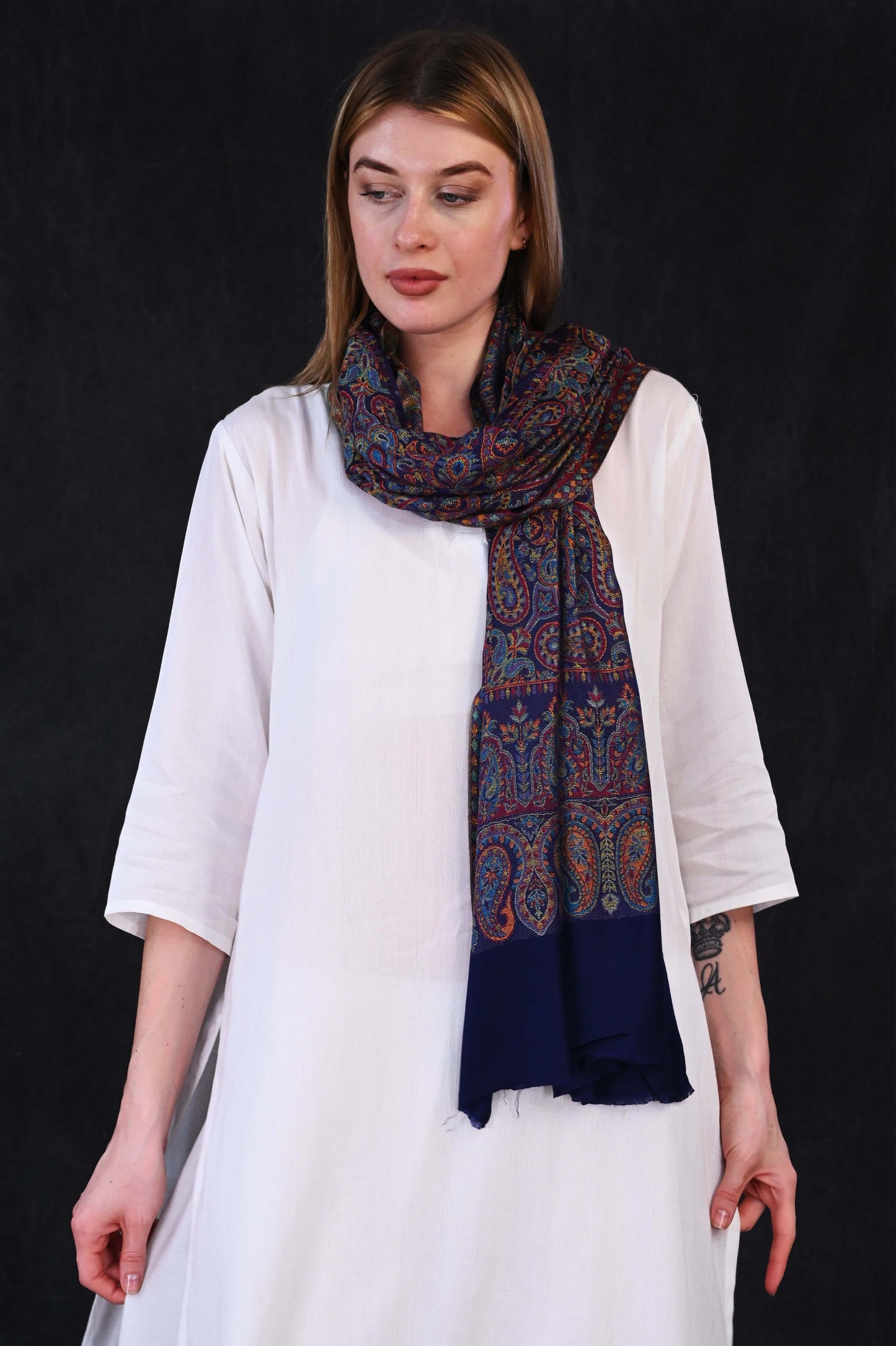 Midnight Regal – Modal Jamawar Stole with Heritage Paisley Weave
