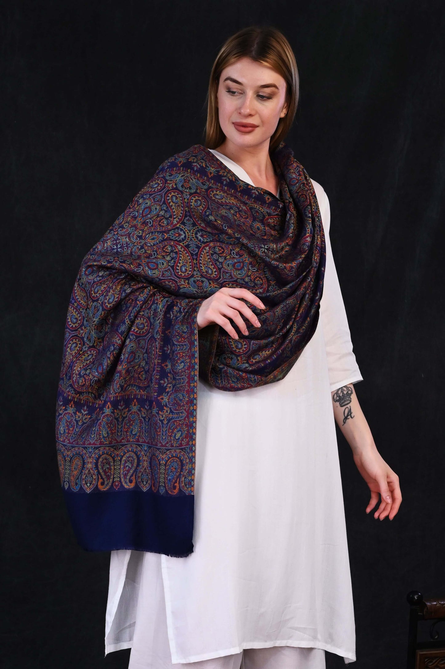 Midnight Regal – Modal Jamawar Stole with Heritage Paisley Weave