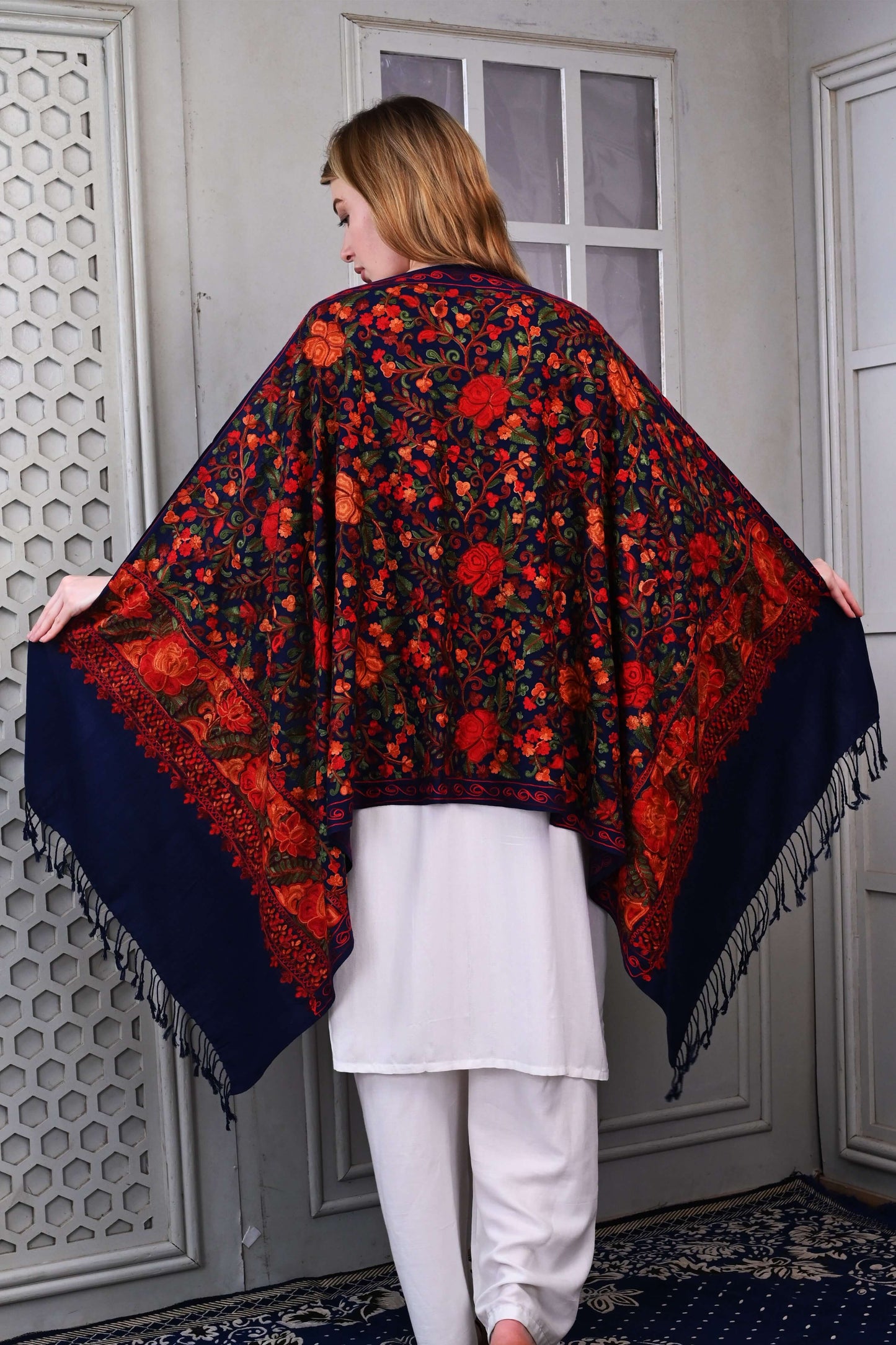 Aari Jama Embroidered Wool Stole – Midnight Blue with Multicolor Floral Threadwork
