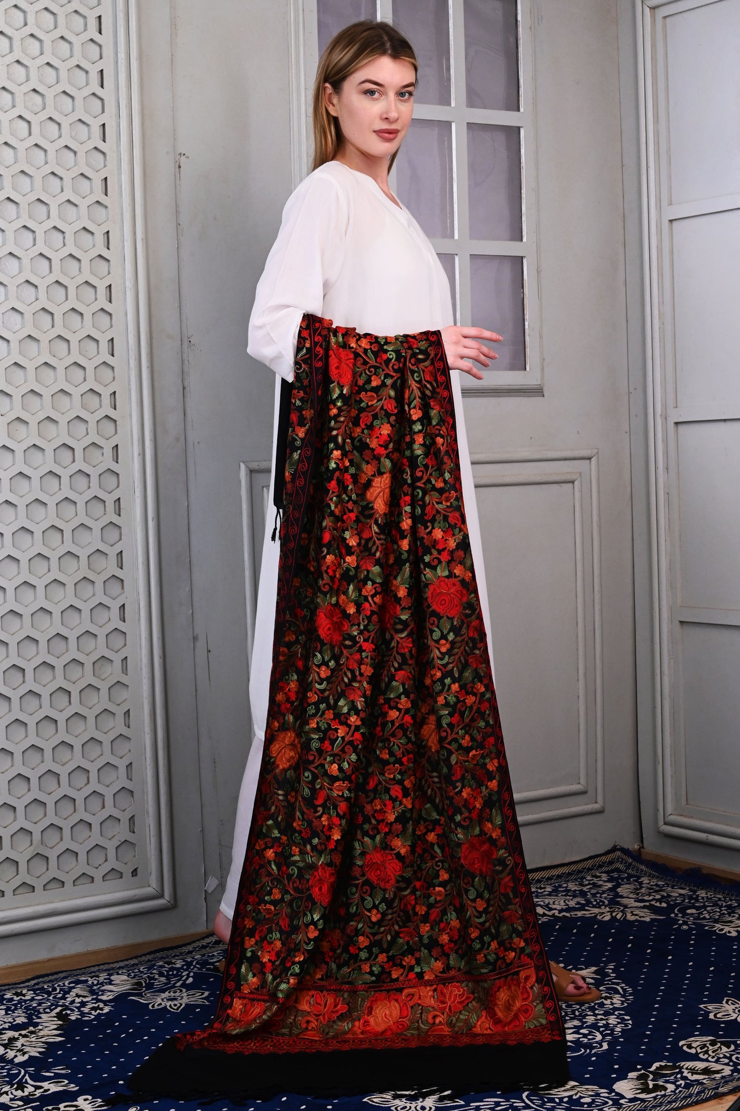 Aari Jama Embroidered Wool Stole – Classic Black with Regal Multicolor Floral Work