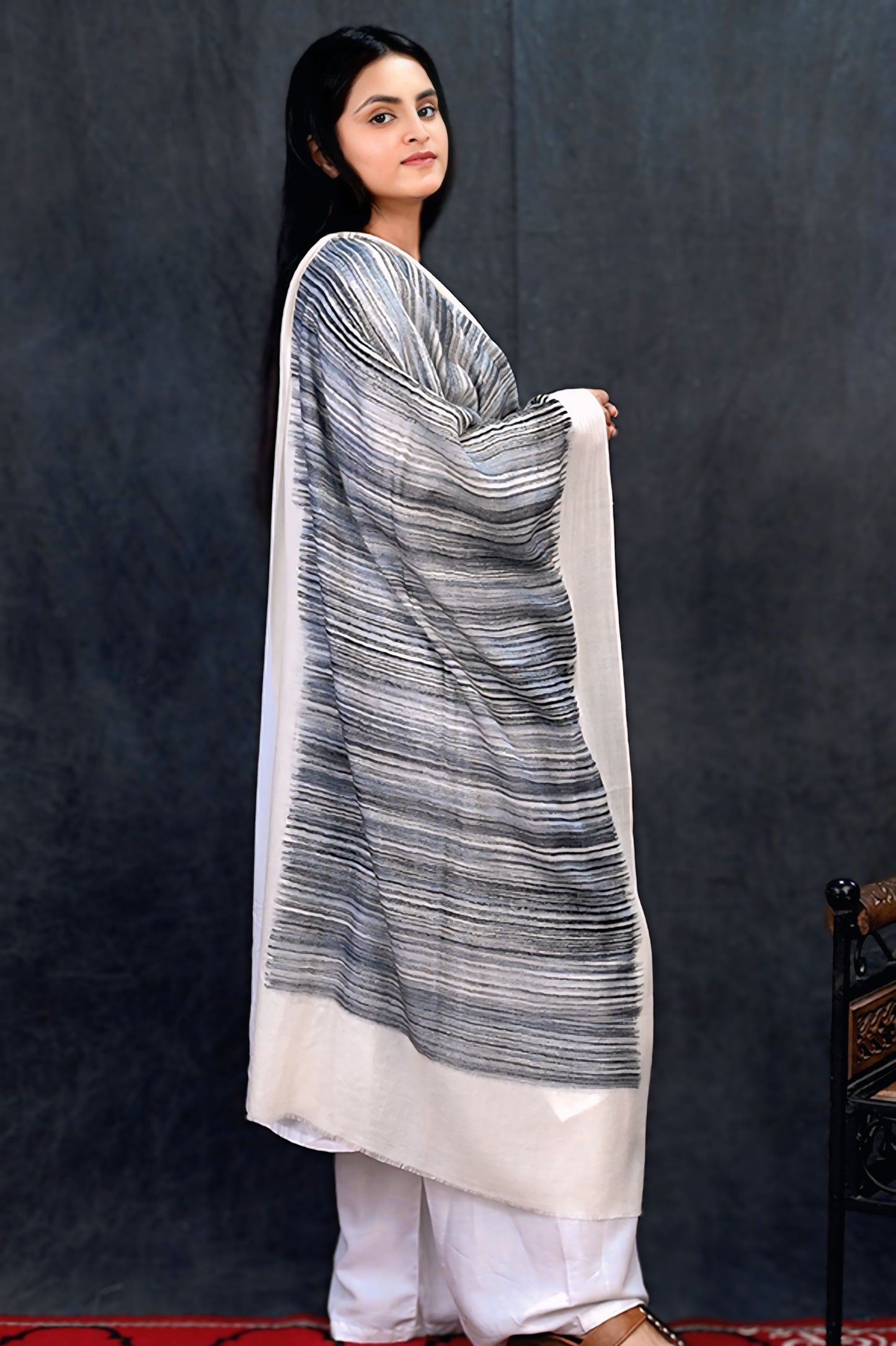 Fine Wool Brush Print Stole – Ivory with Monochrome Brush Gradient