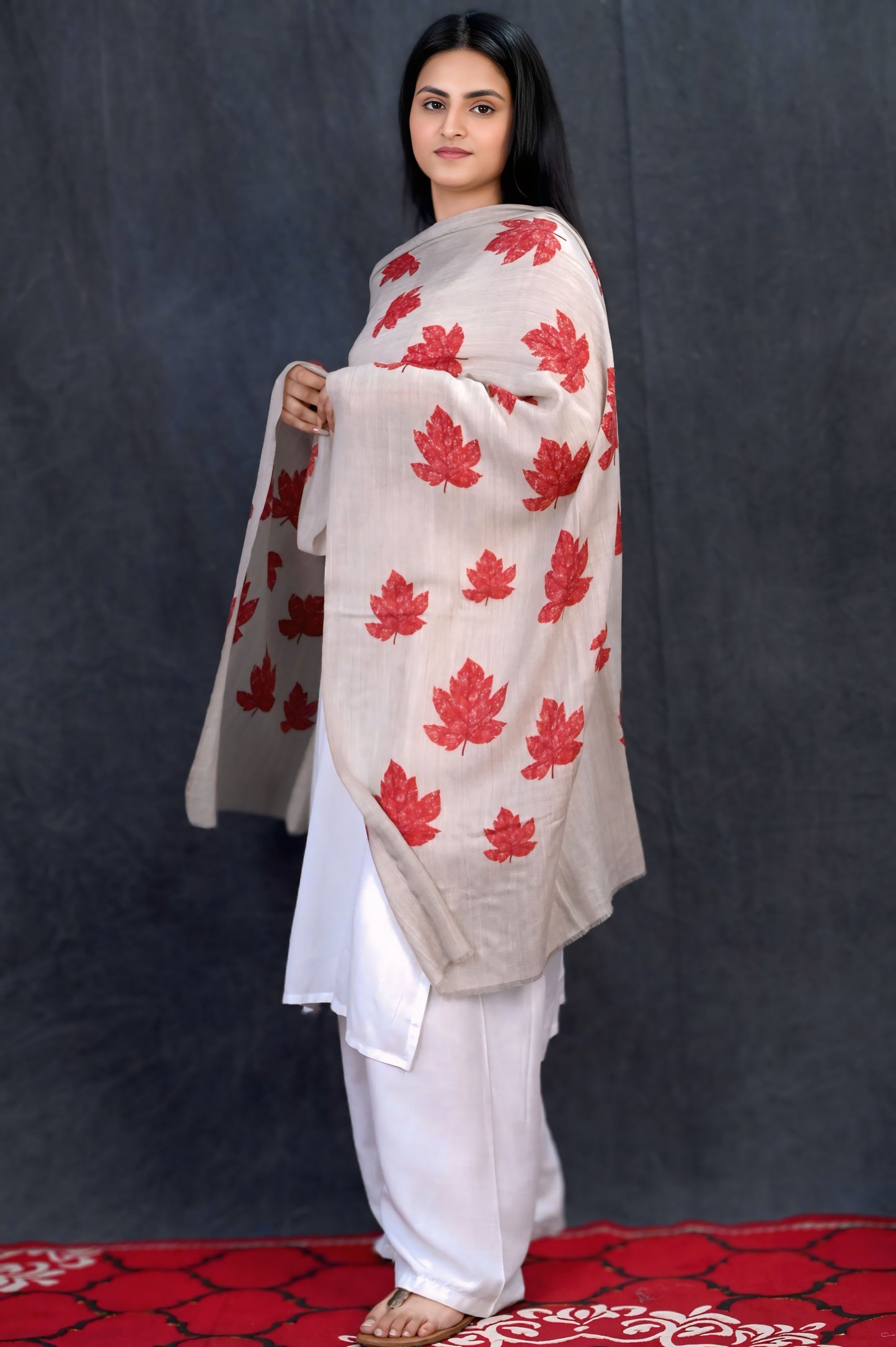 Fine Wool Chinar Design Stole – Beige with Maroon Leaf Motifs