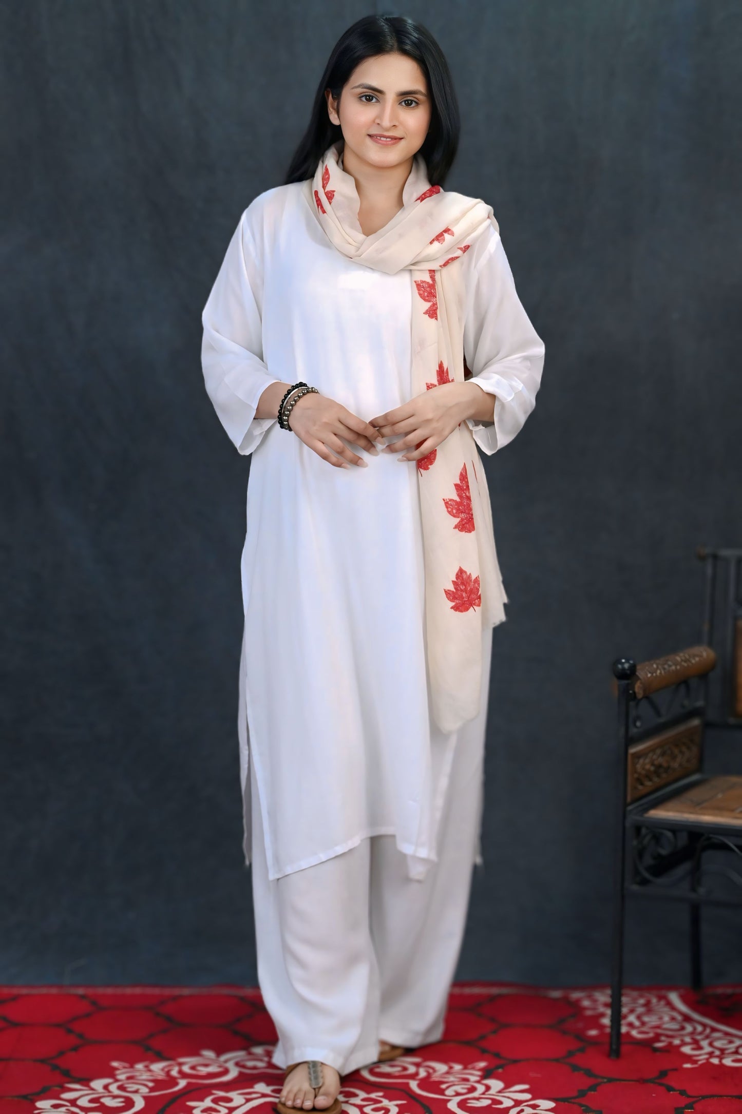 Fine Wool Chinar Design Stole – Ivory Base with Autumn Red Motifs