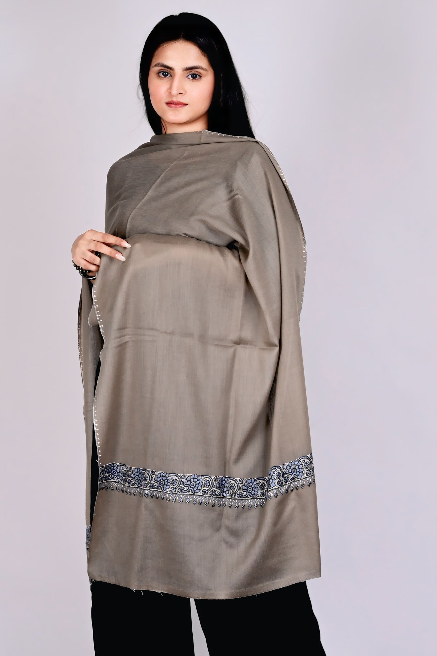 Fine Wool Sozni Embroidered Neemdor Pala Stole – Olive Brown Elegance with Subtle Craftsmanship
