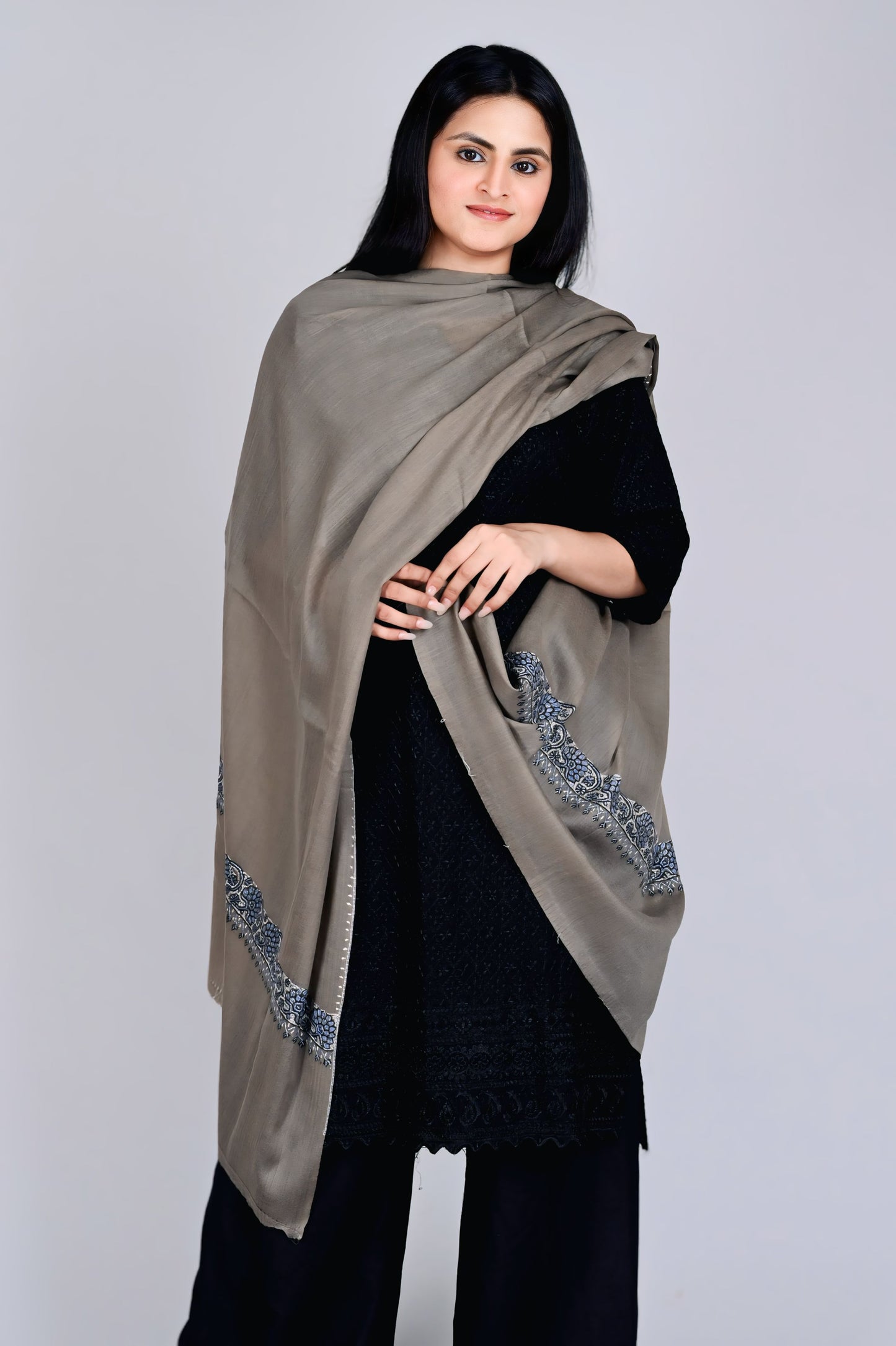 Fine Wool Sozni Embroidered Neemdor Pala Stole – Olive Brown Elegance with Subtle Craftsmanship