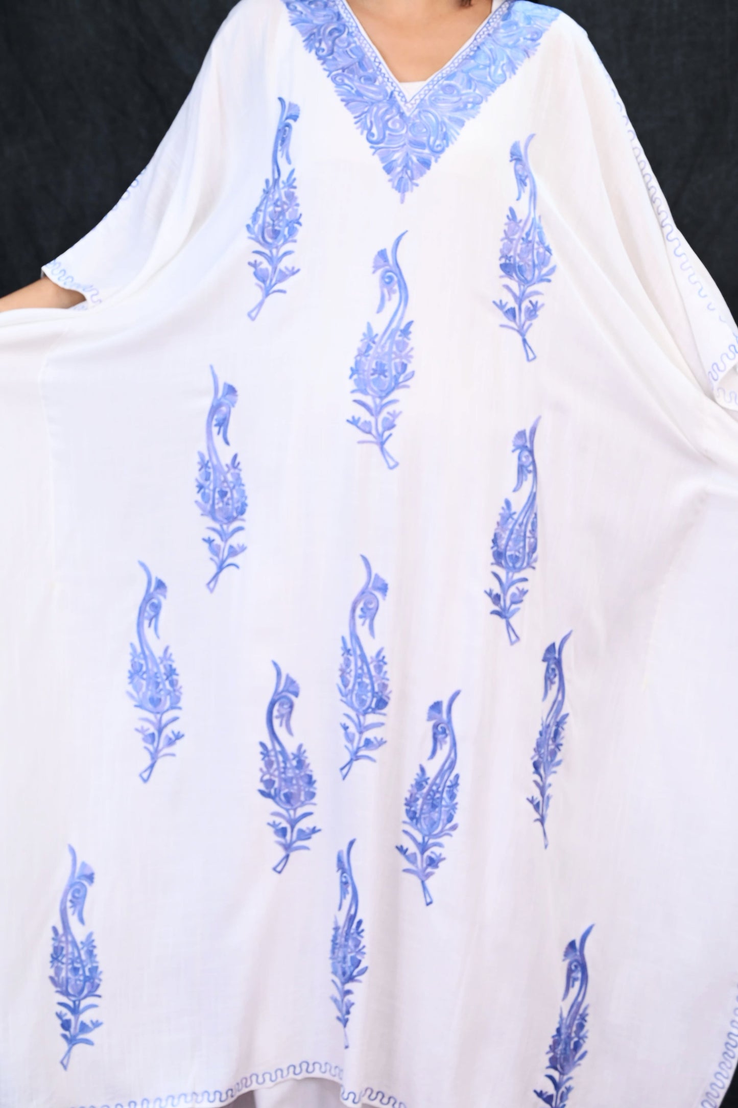 White Kashmiri Rayon Kaftan with Lilac Paisley Motifs
