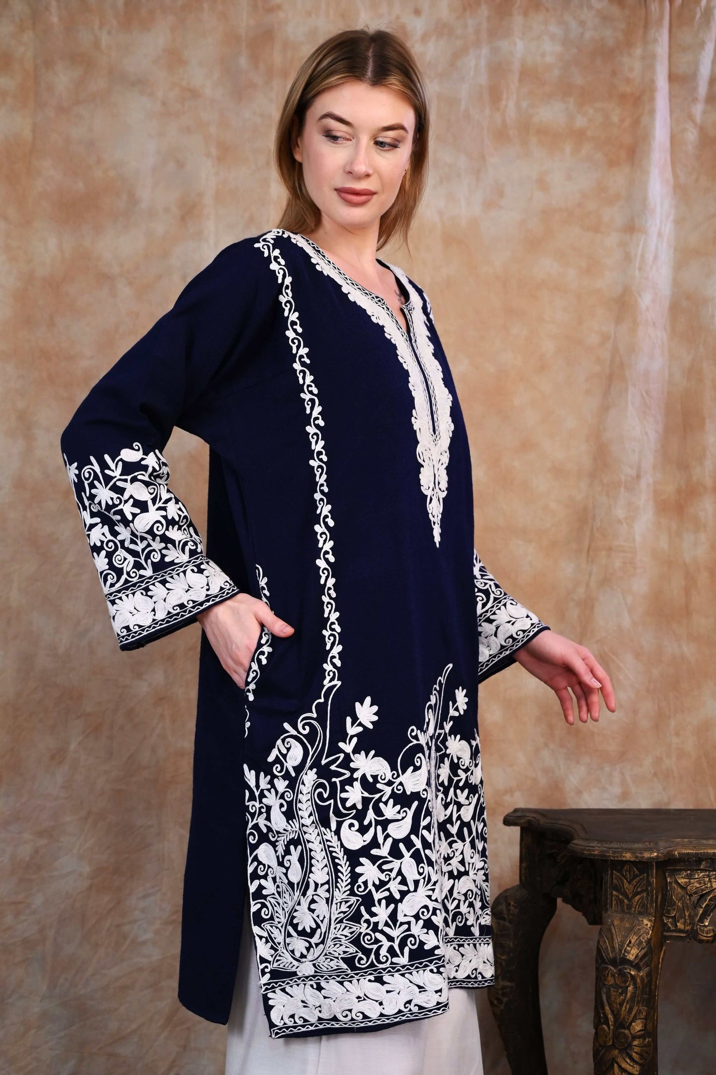 Kashmiri Woolen Phiran – Midnight Blue with Ivory Tilla Embroidery