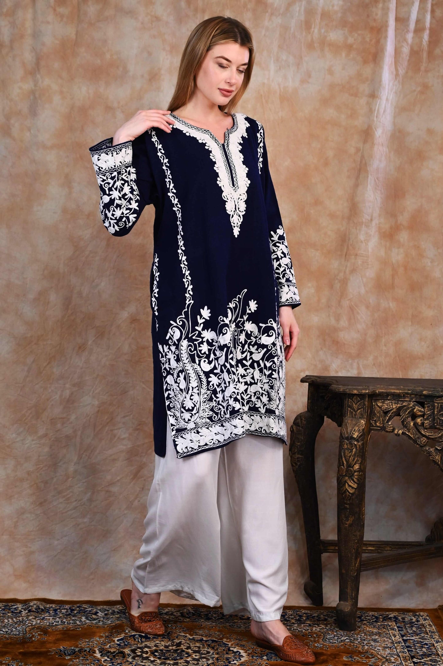 Kashmiri Woolen Phiran – Midnight Blue with Ivory Tilla Embroidery