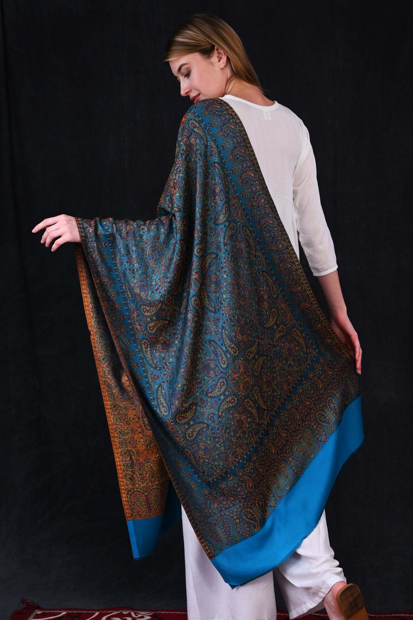 Teal Mirage – Modal Jamawar Stole with Regal Paisley Border