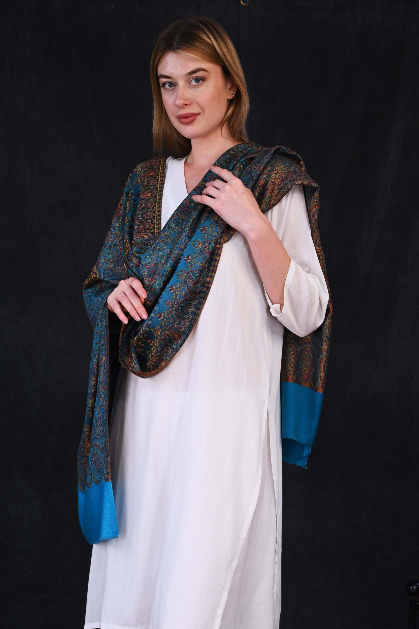 Teal Mirage – Modal Jamawar Stole with Regal Paisley Border