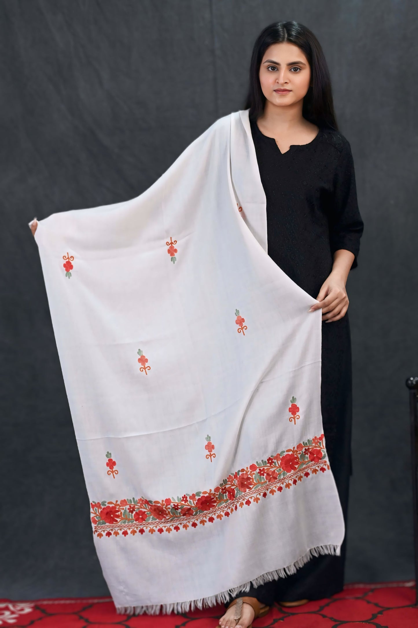 Woolen Aari Pala Stole – Ivory with Multicolor Floral Aari Embroidery
