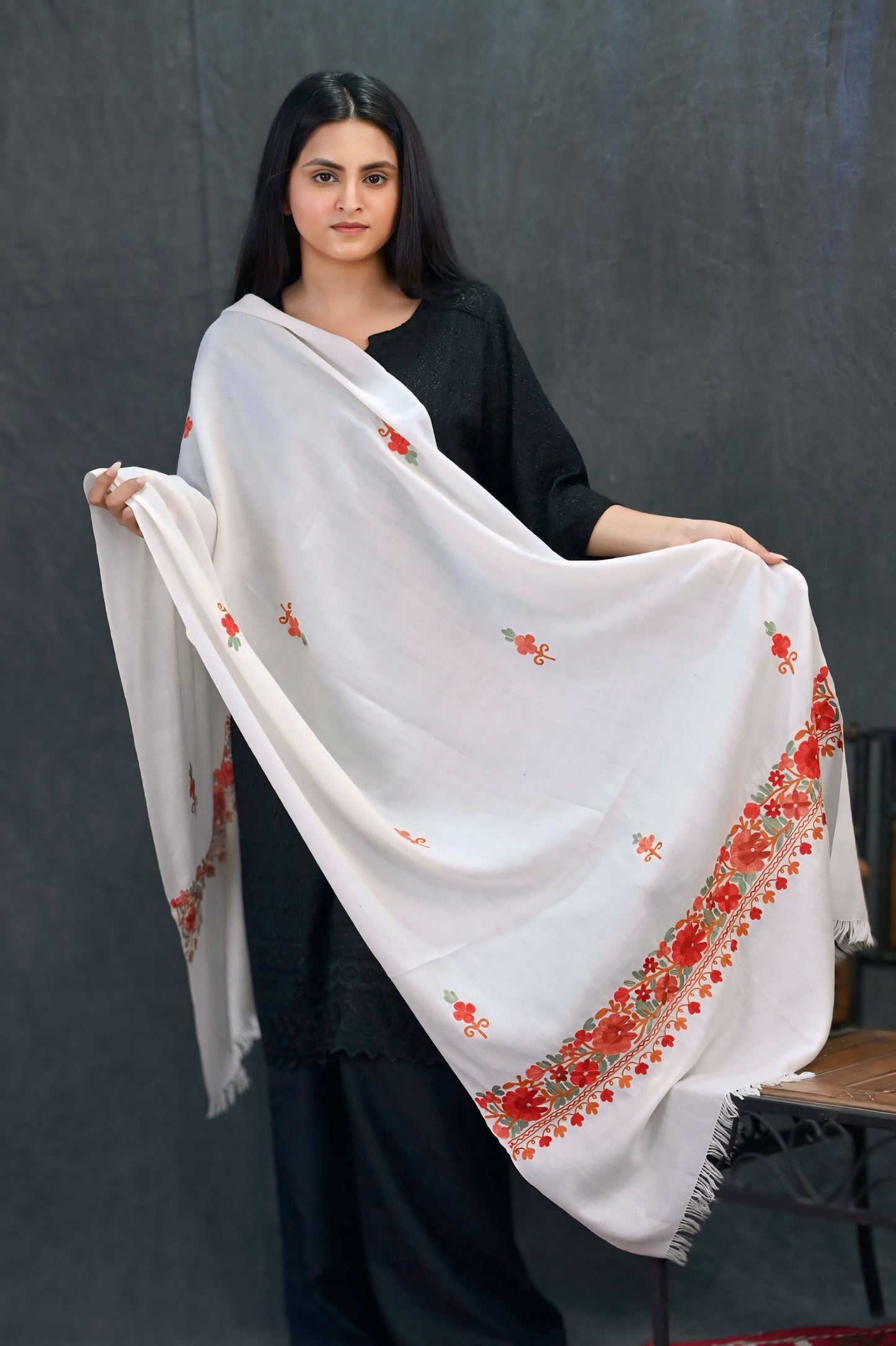 Woolen Aari Pala Stole – Ivory with Multicolor Floral Aari Embroidery